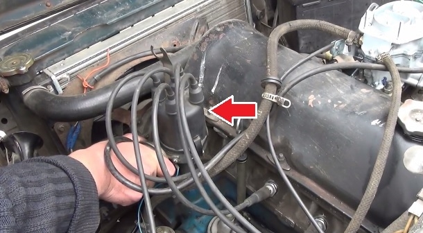 Распределитель зажигания (трамблер), вид снаружи Распределитель зажигания (трамблер)